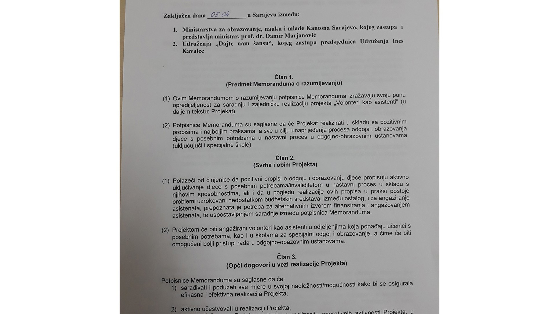 5bf7fddeb0383_article.jpg