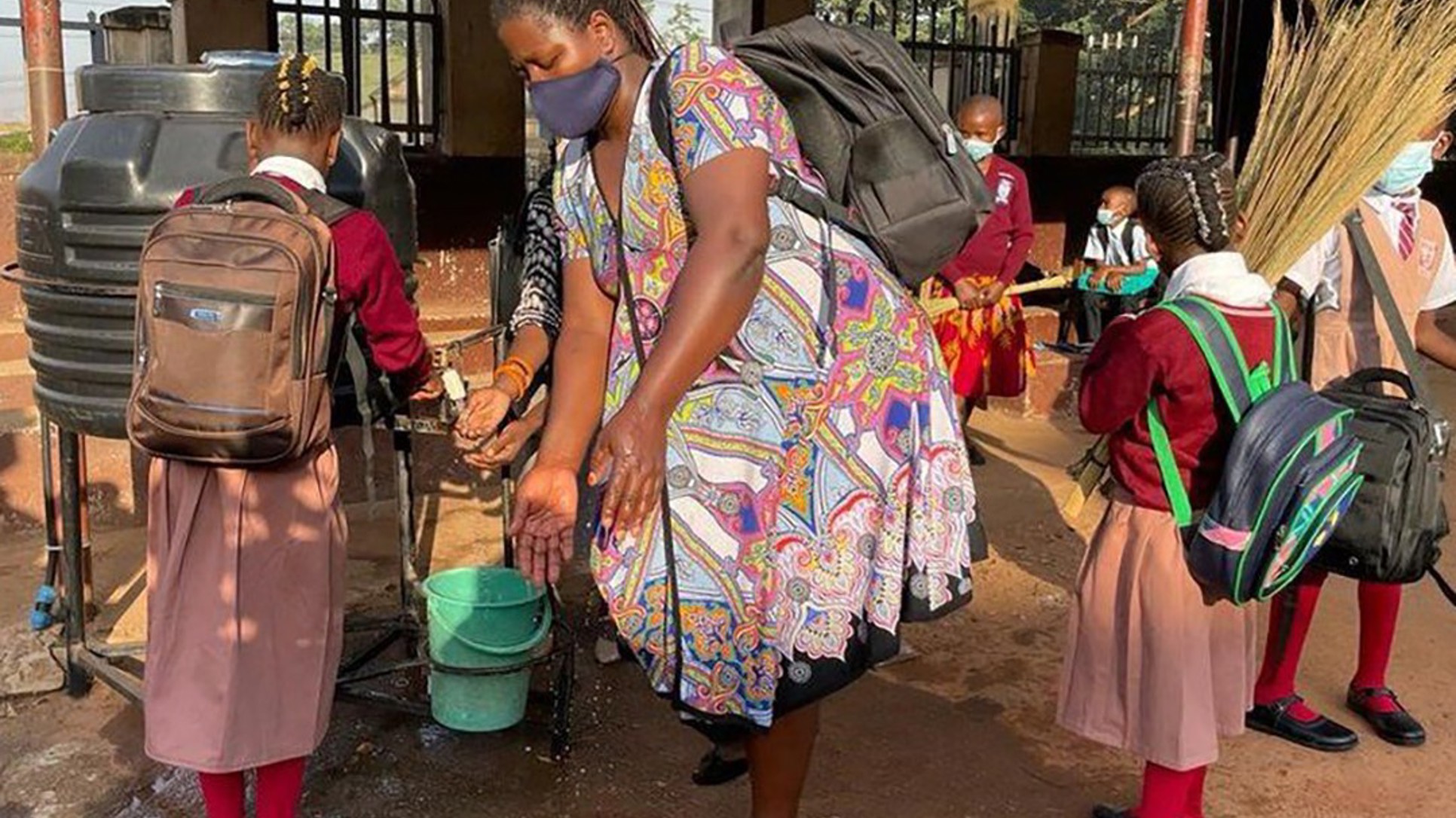 Djeca u Ugandi vraćaju se na nastavu nakon dvije godine pauze