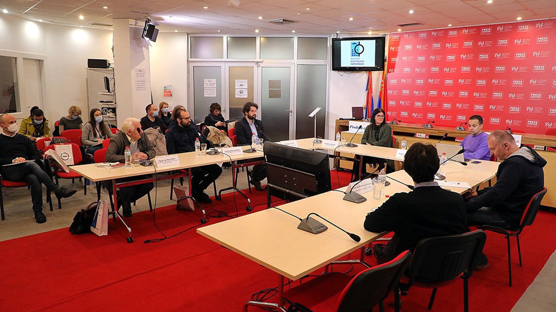 Osnovni preduslov za reformu je da se dnevna politika isključi iz nje