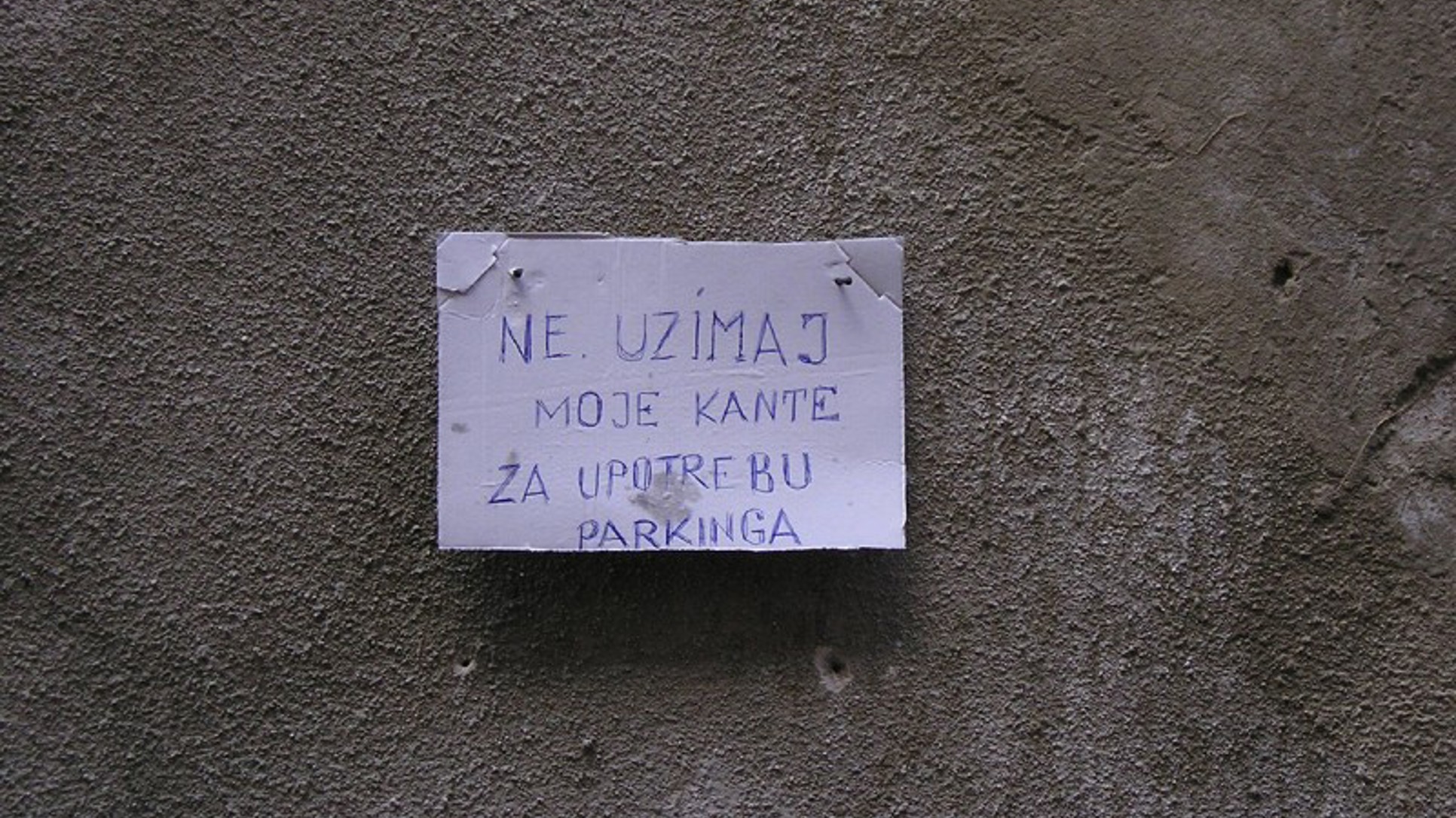 Kancelarija, vožnja kroz crveno