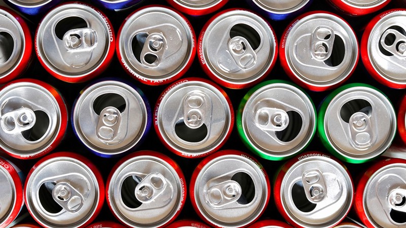 Vole piće iz limenke, ali ne znaju o štetnosti aluminija 